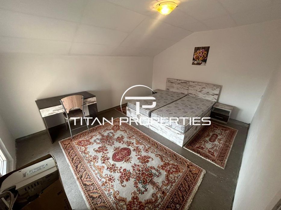 Двуетажна Къща, под наем, кв. Банево