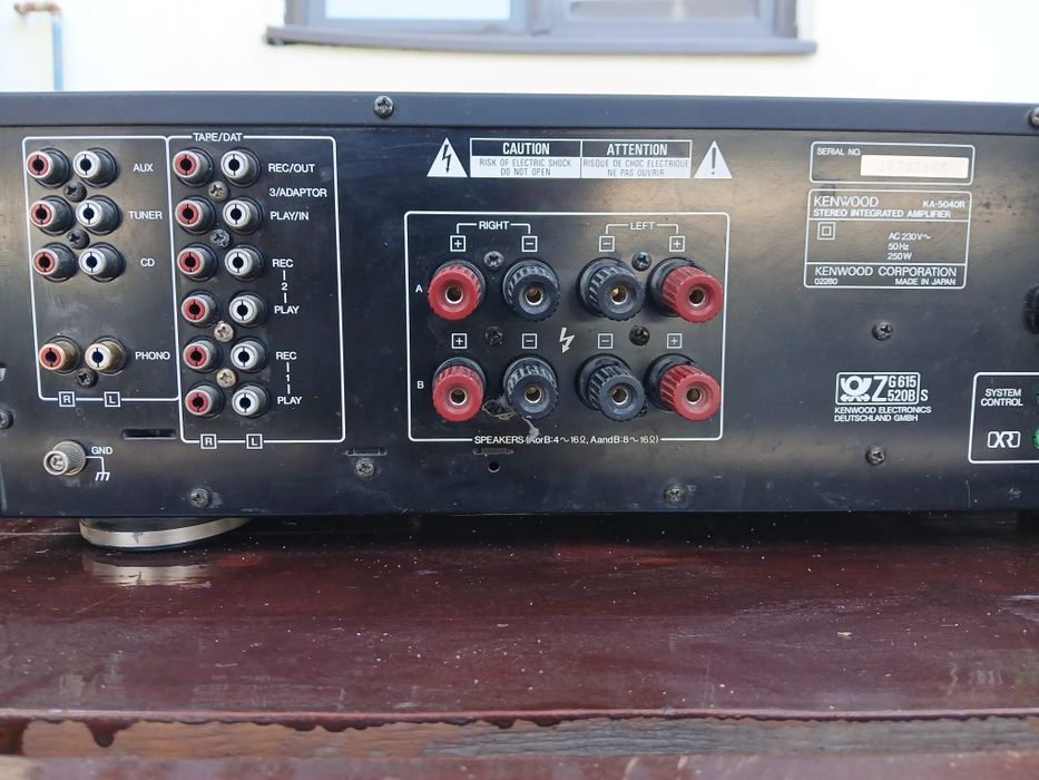 Vand 2 amplificatoare