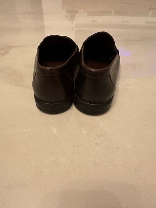 Vând Pantofi din piele Century by Deichmann, marimea 41