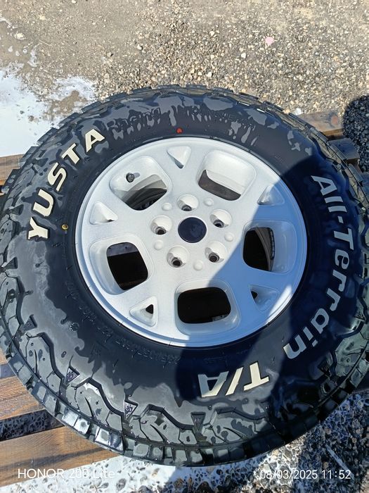 Кални Гуми ALL Terrain с джанти нови 235/85/16LT
