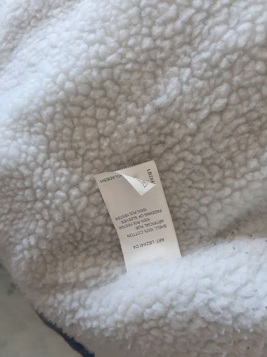 Продам джинсовую женскую куртку!