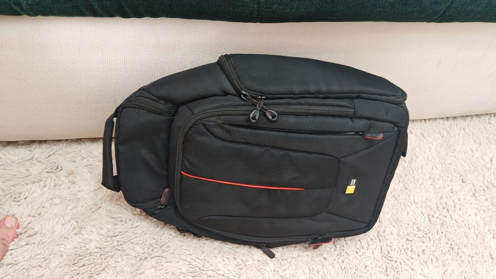 Rucsac Foto Case Logic – Compact și Ergonomic
