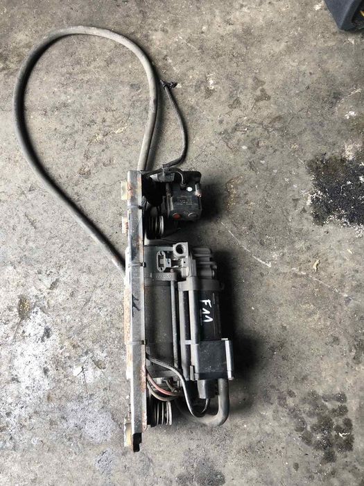 Компресор въздушно окачване БМВ 5 серия, Ф11 (kompresor BMW F11)