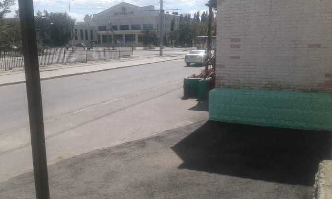 Коммерческие здания склад 43 м2 и гараж 31 м2 + свободная земля 100 м2