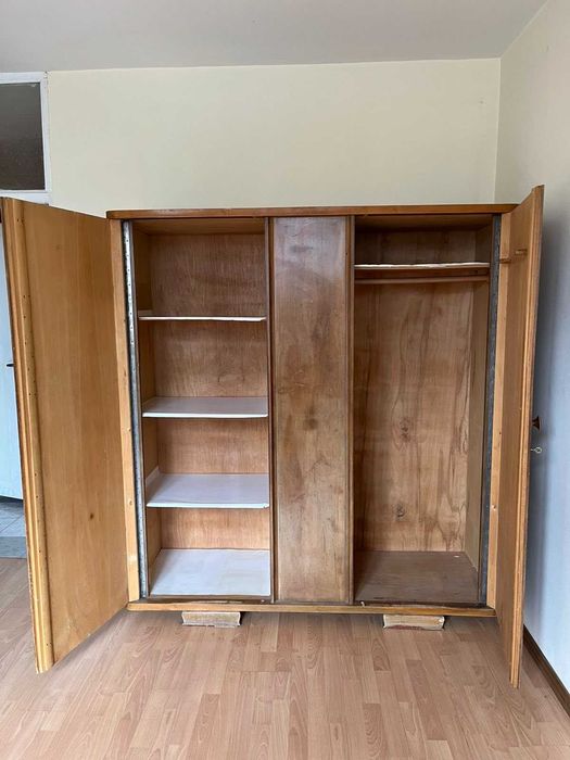 Холна секция и гардероб