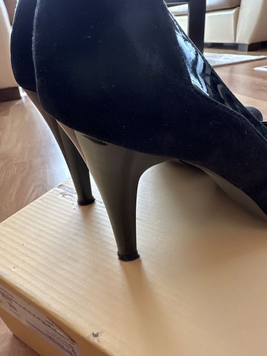 Черни обувки