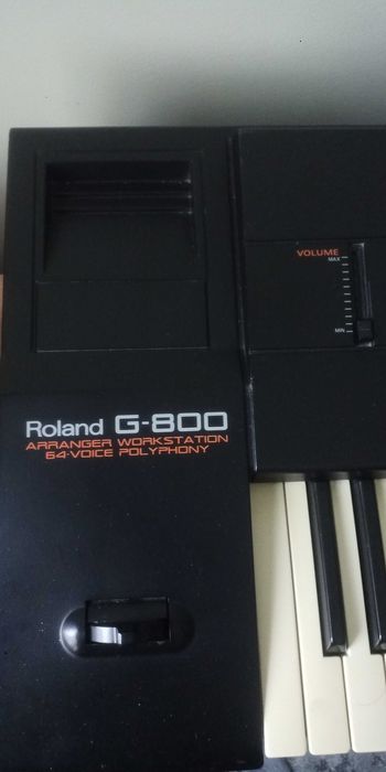 Синтезатор Roland G-800 в оригинално състояние