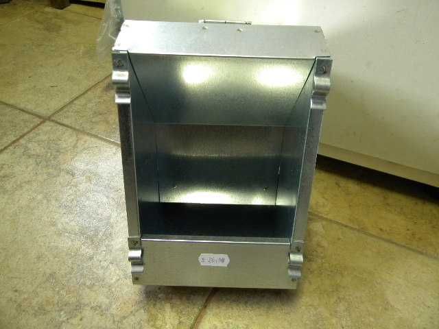 Hranitor iepuri fan si furaje