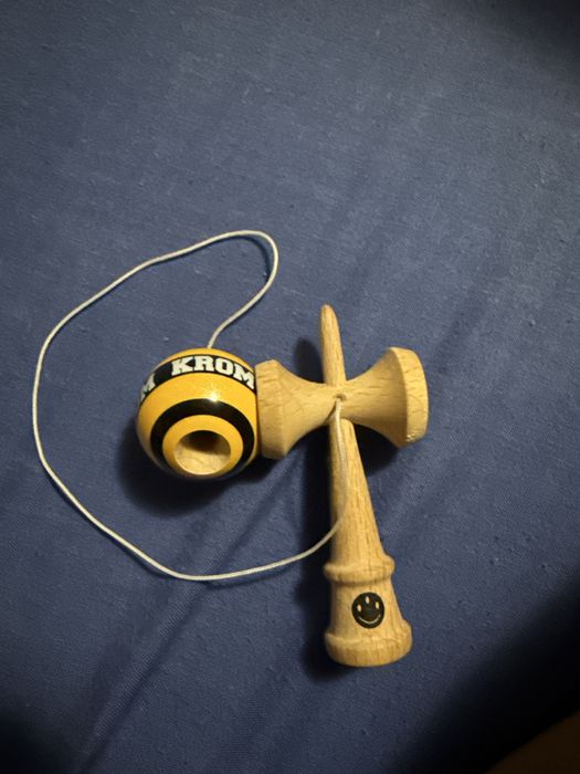 Kendama micro krom