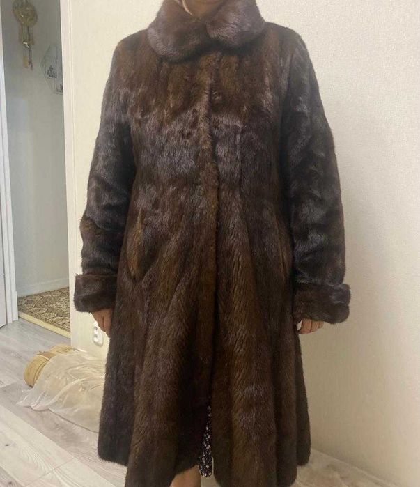 Продам норковую шубу