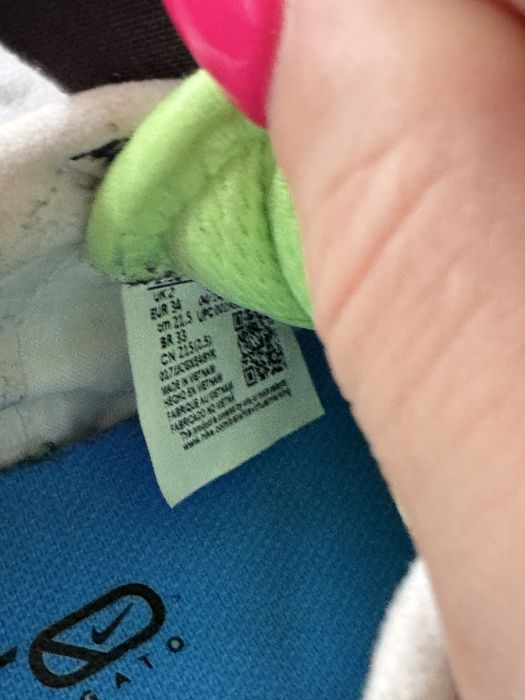 Детски футболни обувки в отчично състояние - Mizuno, Adidas, Nike