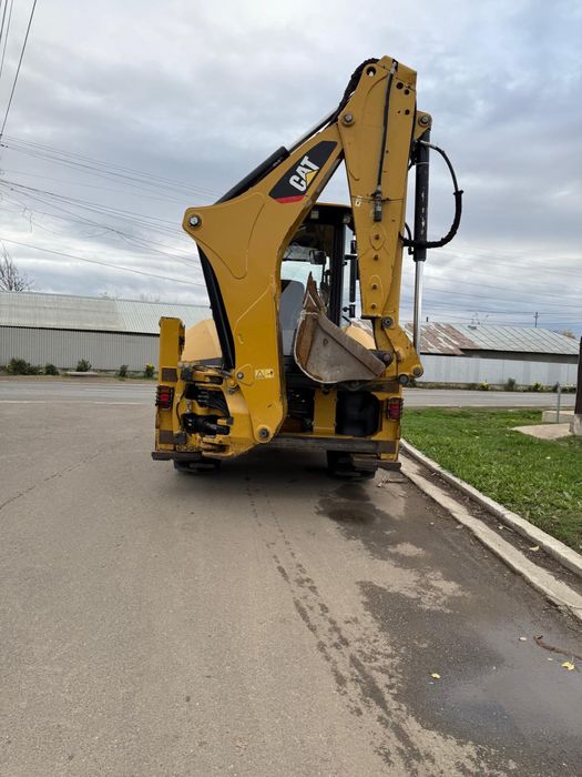 Buldoexcavator Caterpillar!!