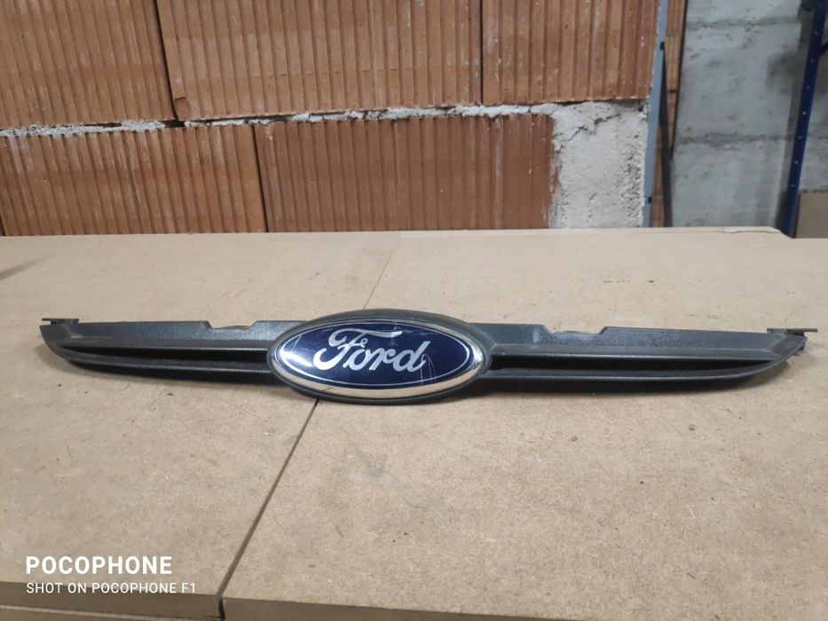 Маска - Решетка Ford Fiesta / Форд Фиеста 2013г.