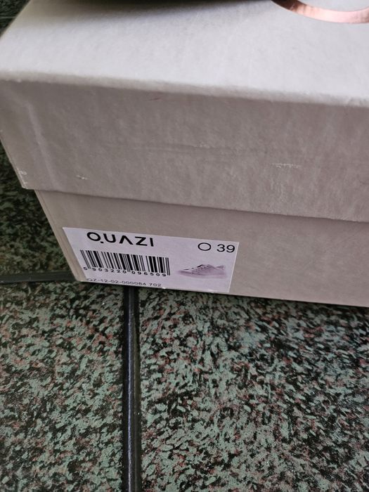 Бели кецове Quazi