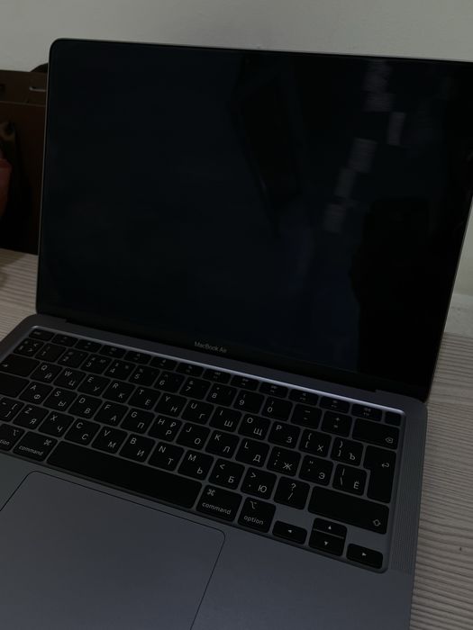 MacBook 2020 8/16 GB 97%