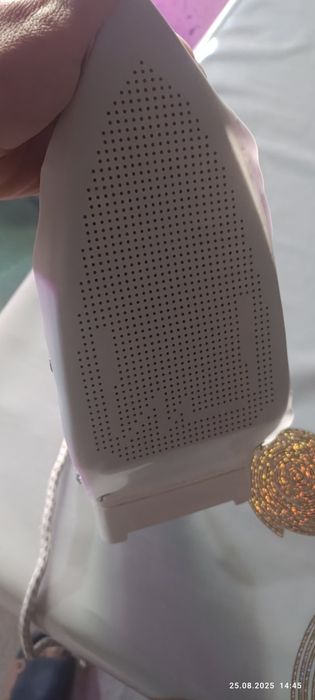 Продам утюг ,в рабочем состоянии