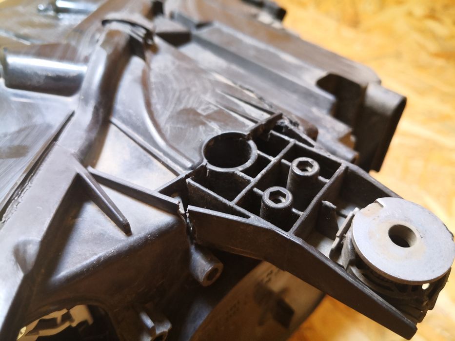 Ляв фар за Фолксваген Туран VW Turan Full LED