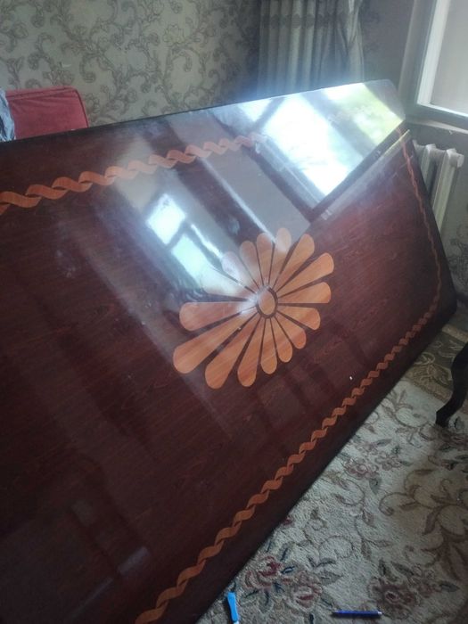 Мебел  из дома б/у стол, стул 6 та, диван, кресло, шкаф. самовывоз