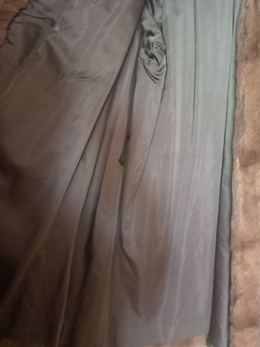 Haina blana naturala de veverita de Canada