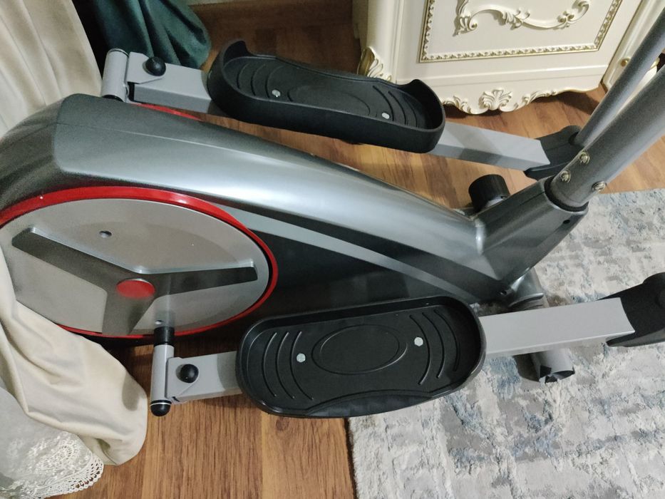 Эллиптический тренажёр