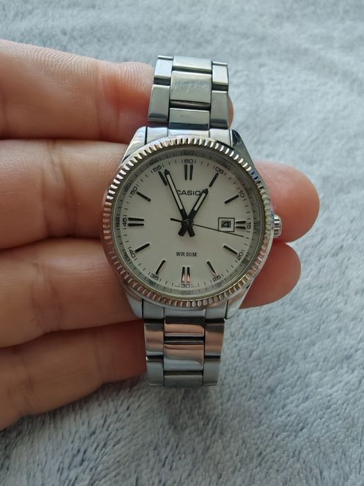 Vand ceas Casio de dama