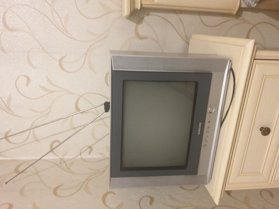 Телевизор SAMSUNG