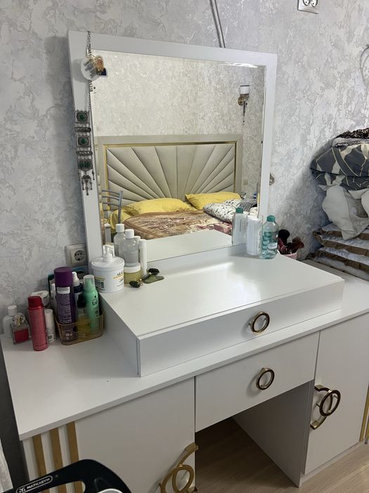 Туалетный столик