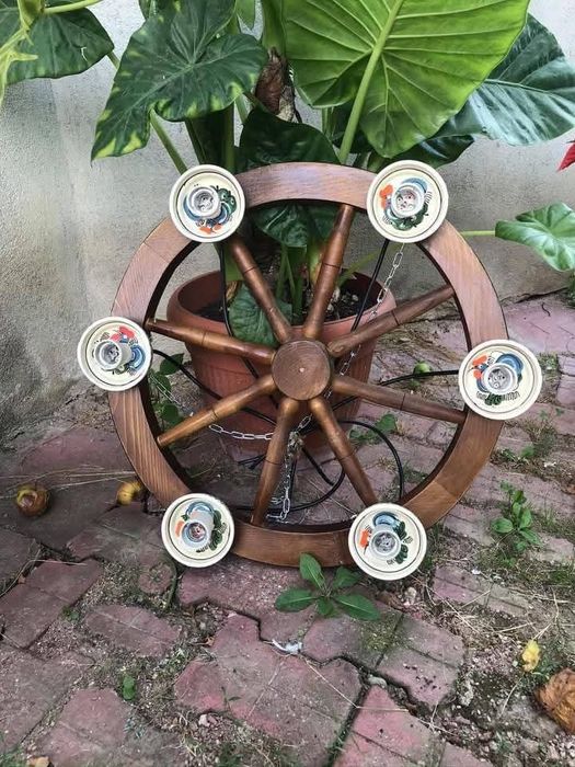 Candelabru  rustic din lemn lustra roată car