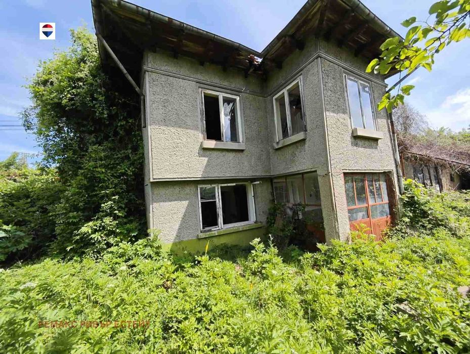 Продава се Къща в Борово - 257 кв.м за 58 €/кв.м - Снимка #3