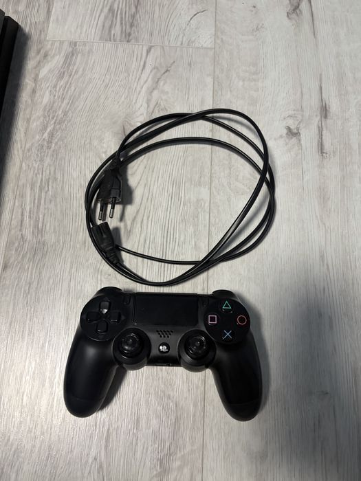 Playstation 4 slim 500gb спешно се продава!!!