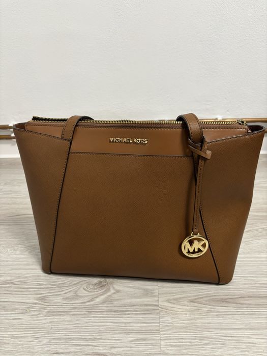 Geanta Michael Kors maro