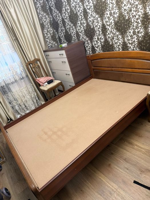 Продам 2-спальную деревянную кровать