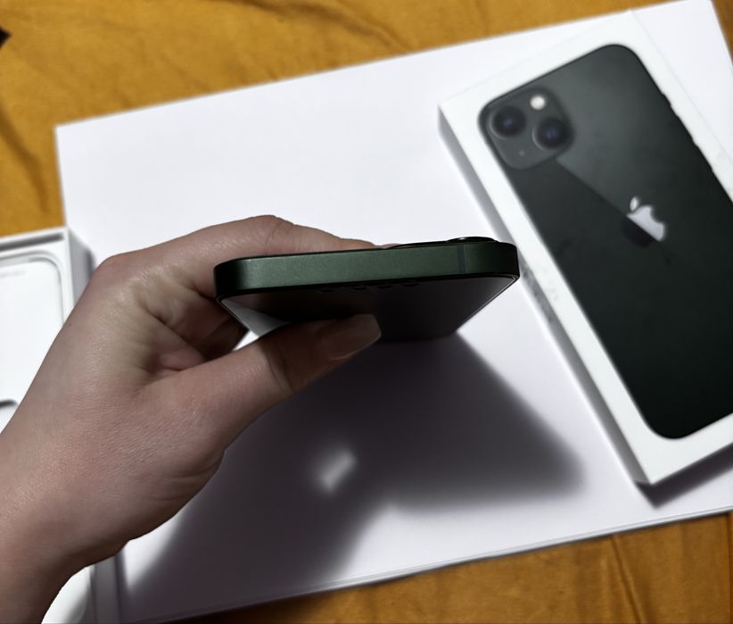 Vand Iphone 13 verde