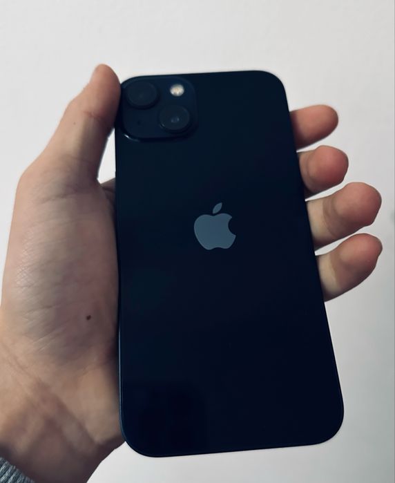 Продам айфон 13