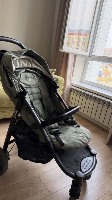 Коляска вездеход  от Joie
