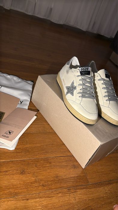 Golden Goose Superstar – alb cu stea argintie