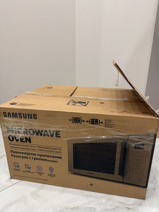 Микроволновка Samsung MS23T5018AK