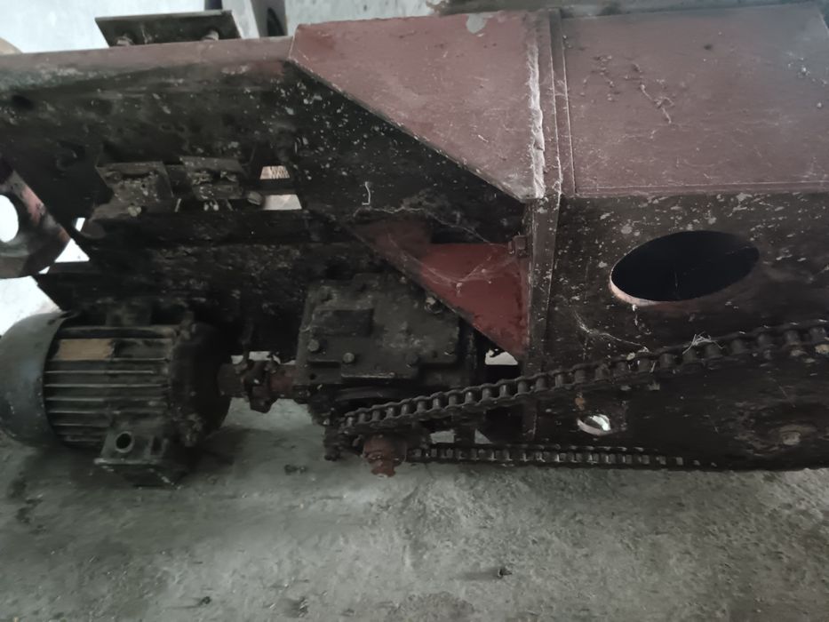 Тесто мес для пекарьни