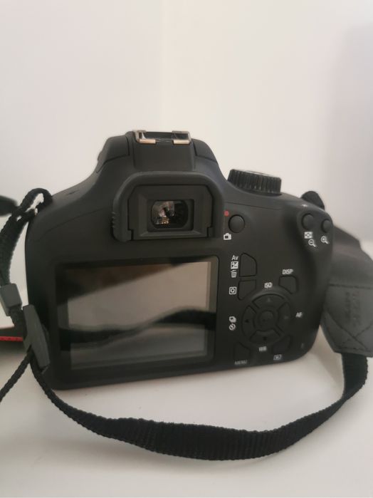 Aparat foto Canon DSLR