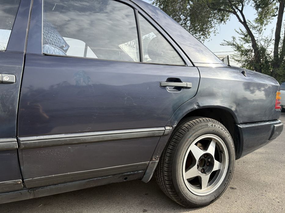 Mercedes Benz e230 автомат