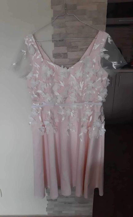 Официална рокля от сатен с дантела 3 D