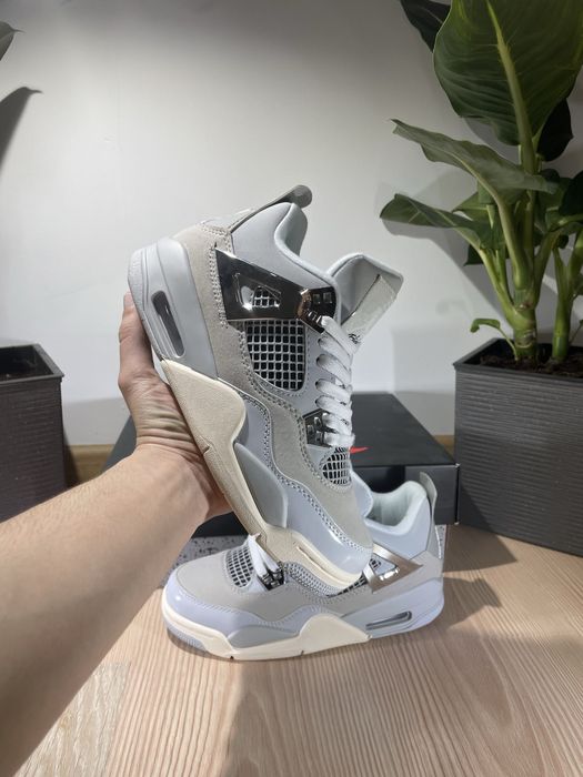 Air Jordan 4 “Frozen Moments”