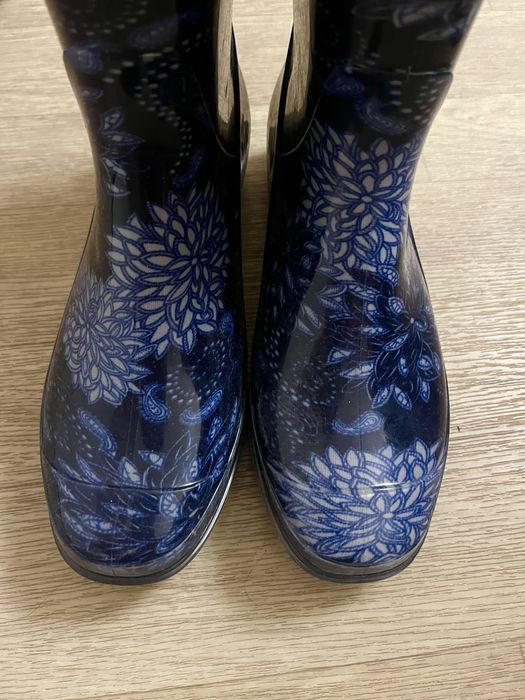 Резиновые сапоги - новые, 39 размер