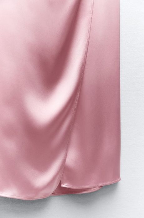 Платье Zara Xs розовое