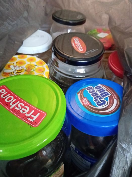 Borcane de diferite dimensiuni