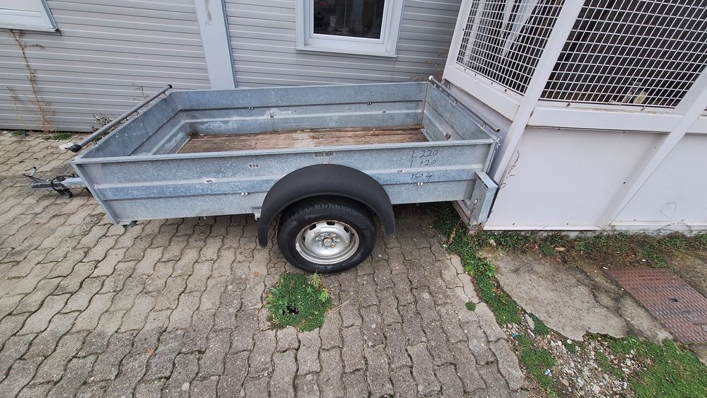 Remorci diferite modele