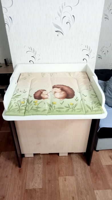 Пеленальный столик