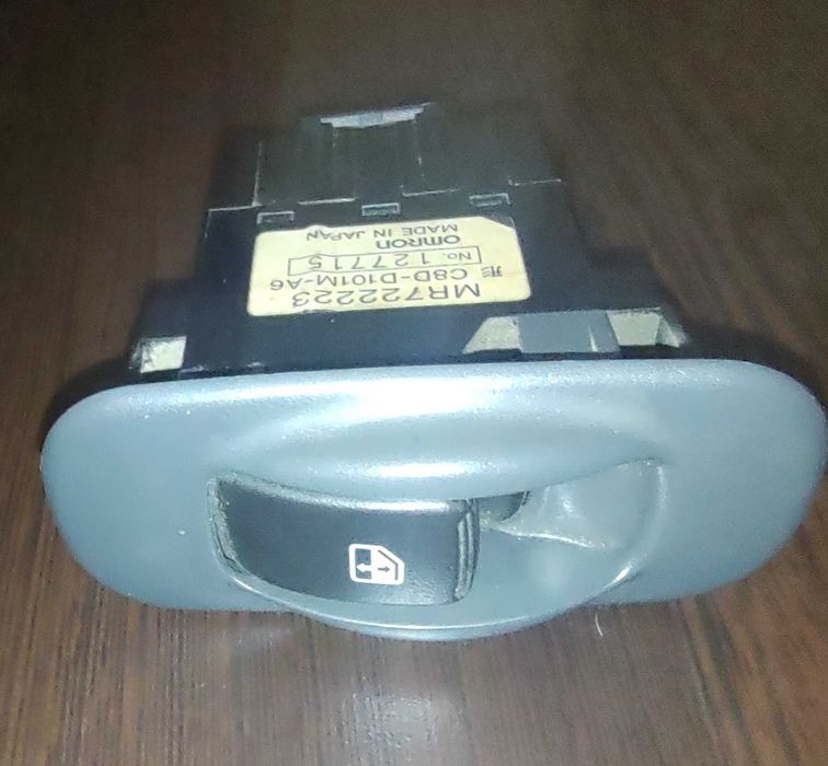 Mitsubishi Colt Япония