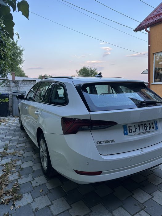 SKODA Octavia 2022 — imagine 4