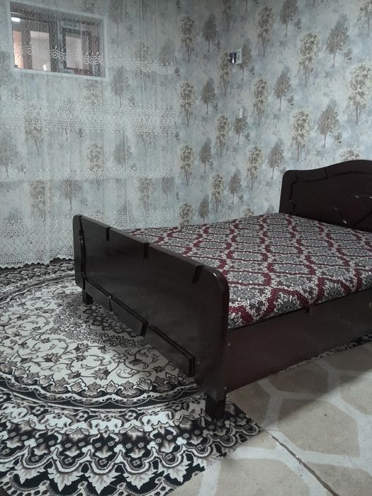 Опши дворда 2 хонали хавли сотилади